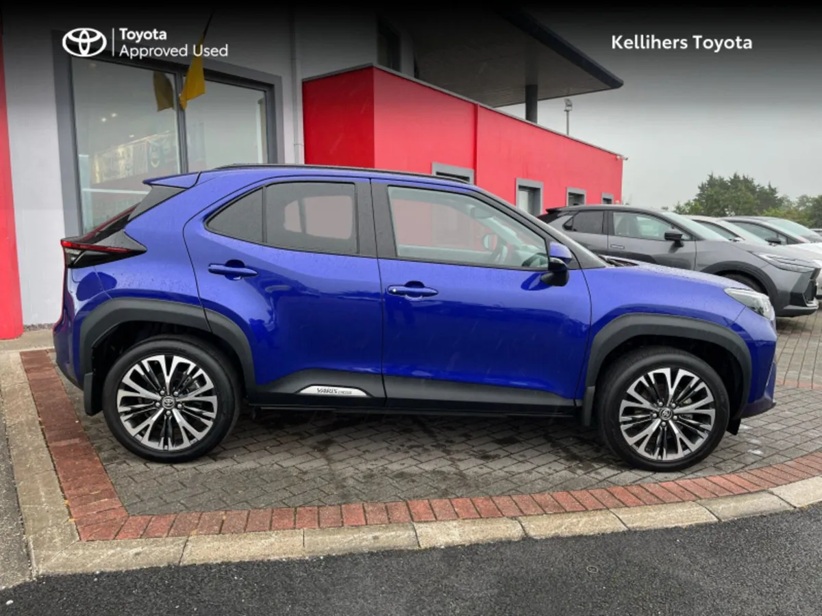 Toyota Yaris Cross HYBRID ELECTRIC SOL - Image 3