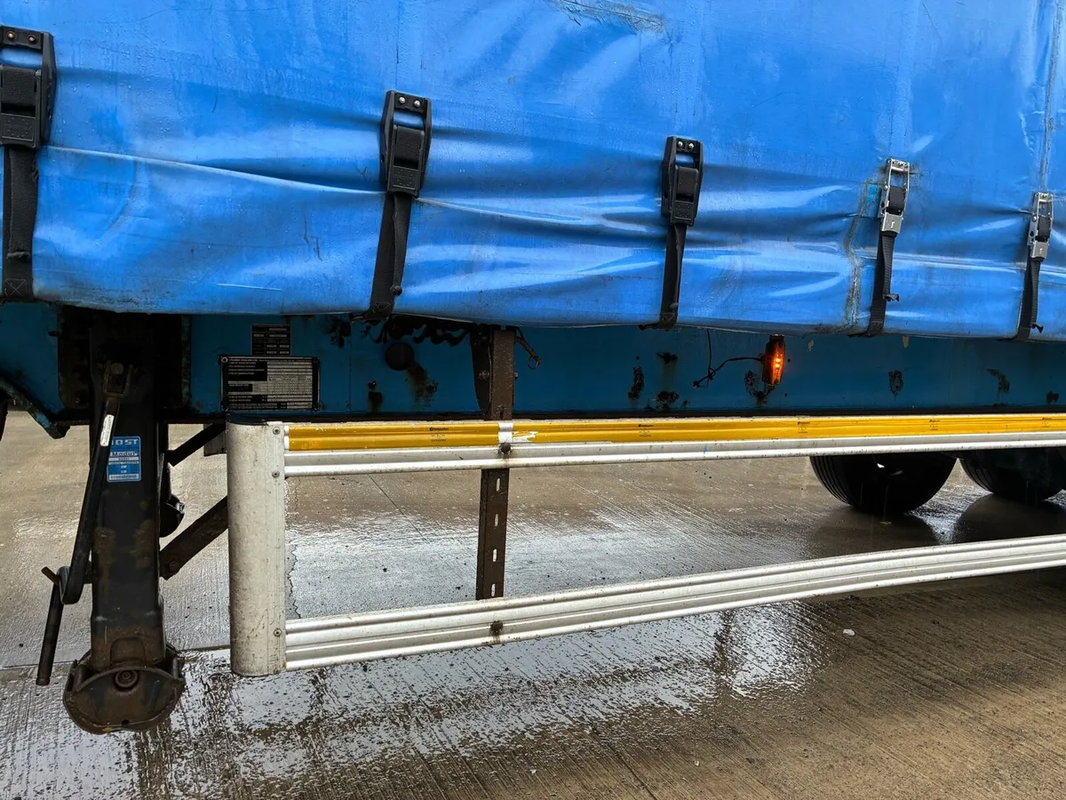 Trailers - Image 3