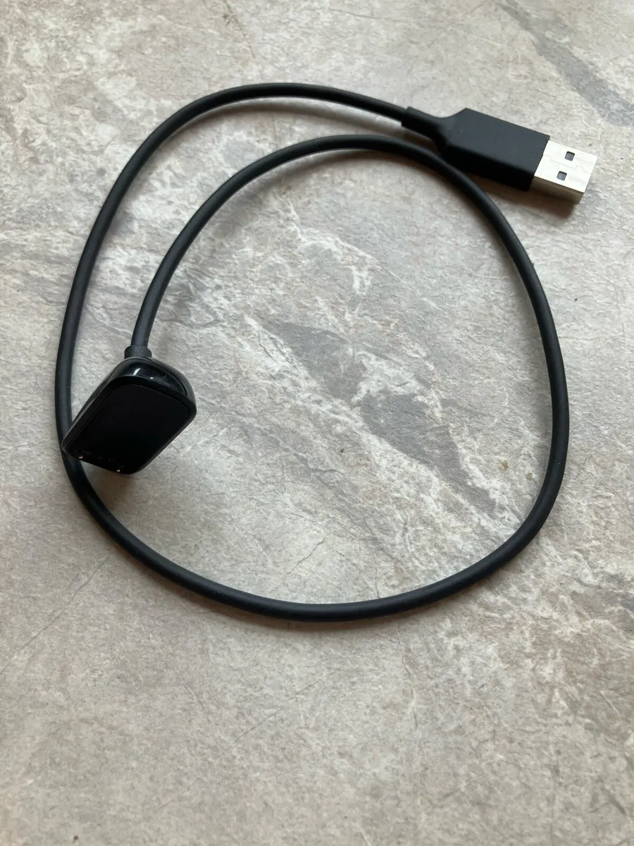 Fitbit charge 5 charger - Image 1