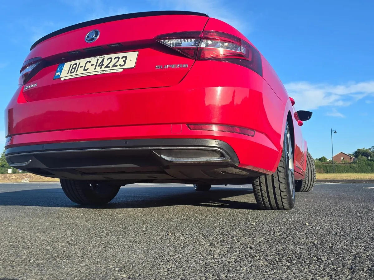 Skoda Superb sportsline 15 2018 - Image 2