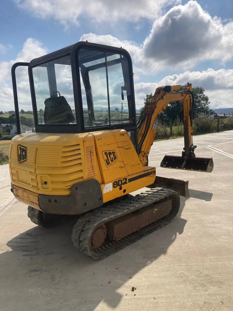 JCB 802 - Image 3