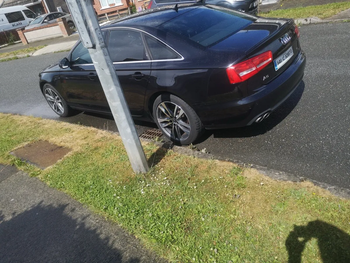 AUDI A6 Black 2.0TDI AUTOMATIC - Image 3