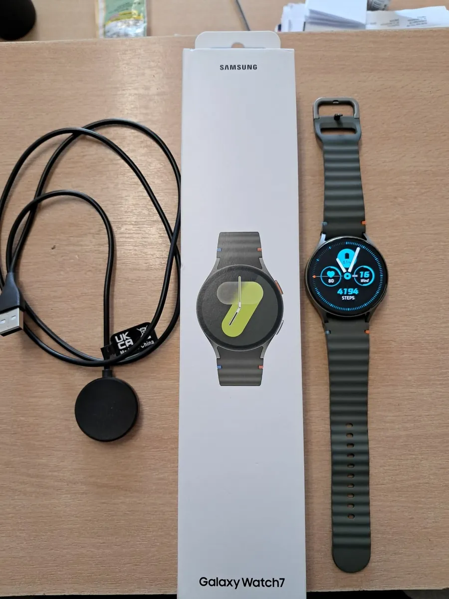 Galaxy Watch7 44mm LTE- BT - WIFI Green - Image 1