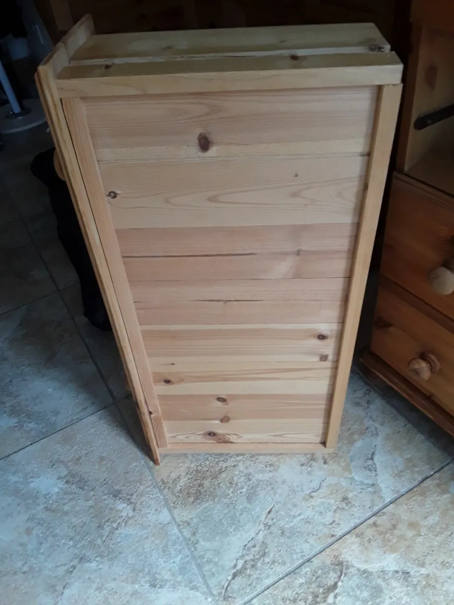 Strong sturdy solid pine large Chester drawers - Image 2