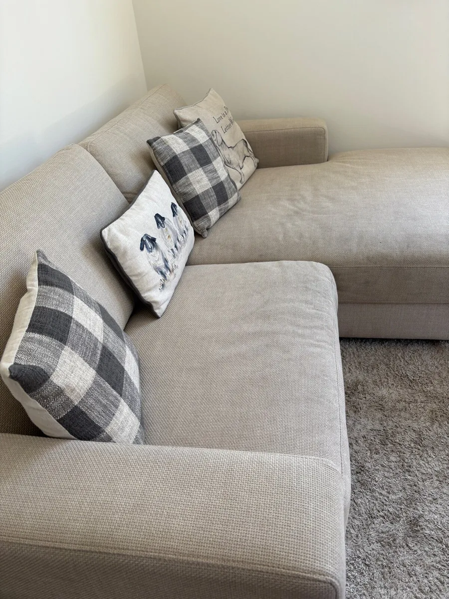 L-shaped sofa *perfect condition* - Image 3