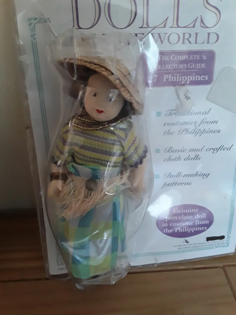 Collectible porcelain dolls different countries ne - Image 4