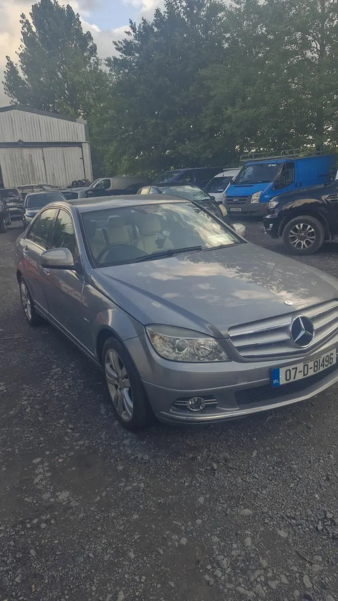Mercedes-Benz C-Class 2007 automatic - Image 3