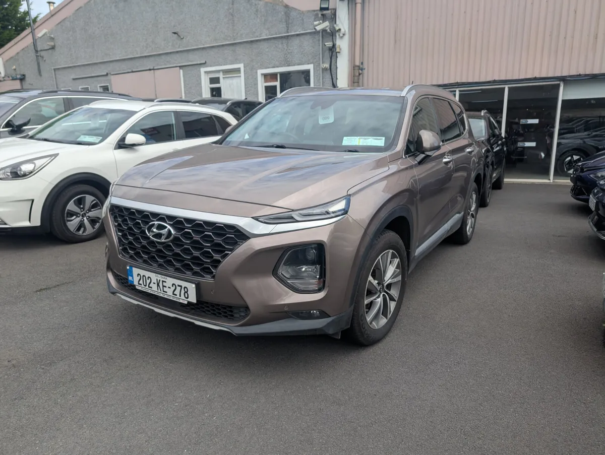 Hyundai Santa 4WD Executive Plus - Image 1