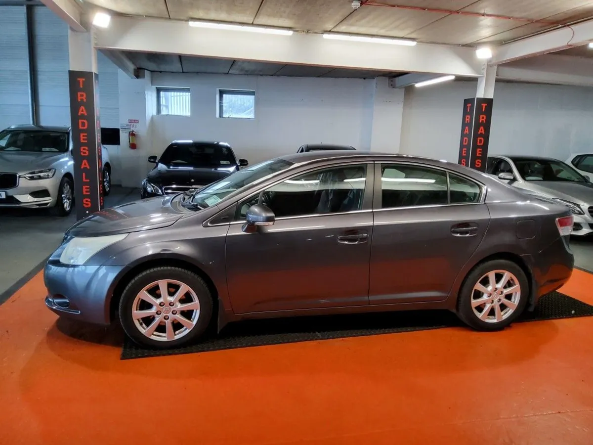 Toyota Avensis 2.0 D-4d DPF 125 BHP Aura - Image 4