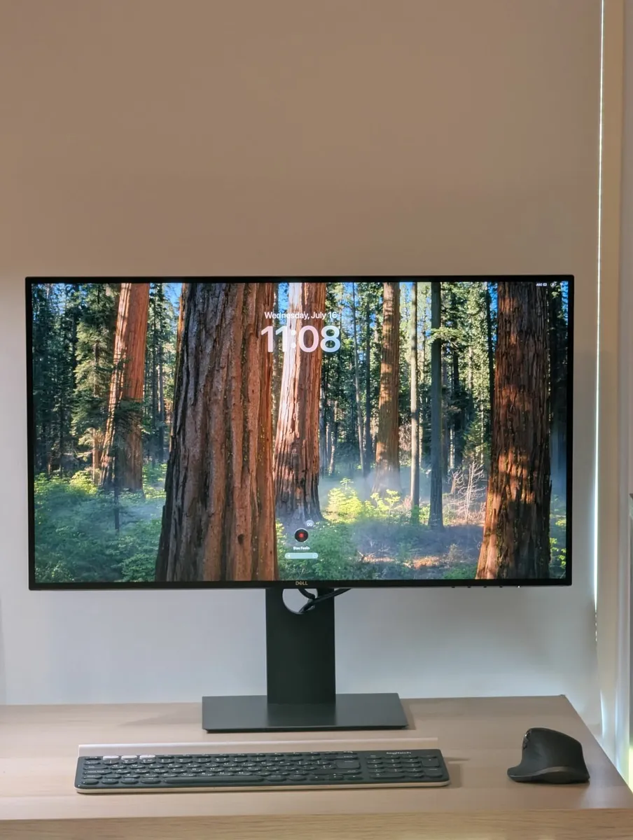 Dell 27" U2721DE QHD USB-C Docking Monitor - Image 1