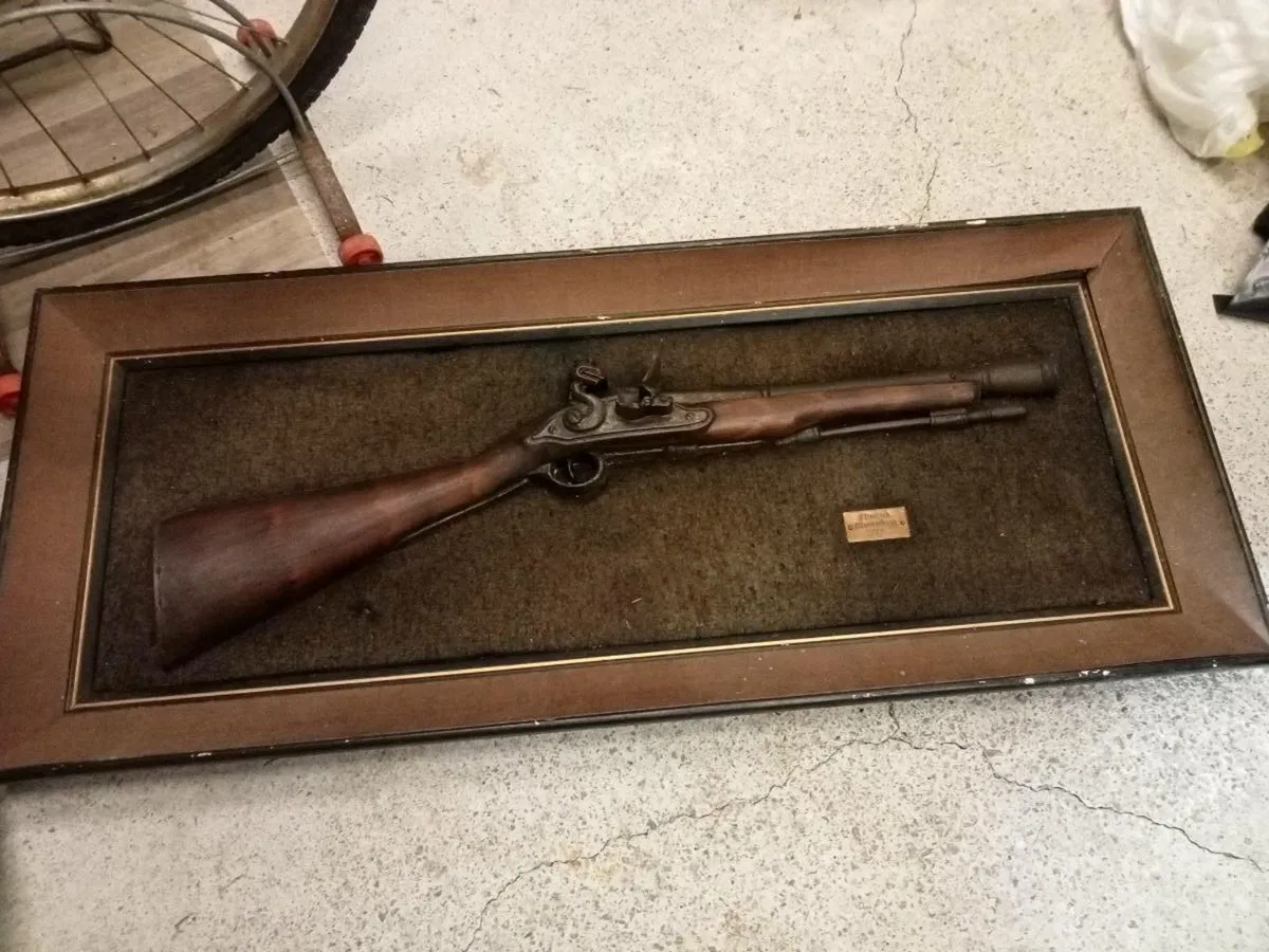 Old Flintlock blunderbuss display piece - Image 1