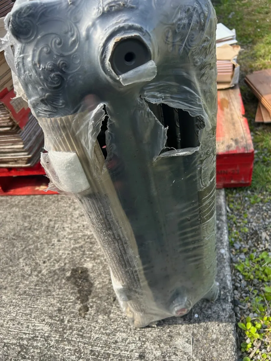 French Made Cast Iron Radiator - Image 3