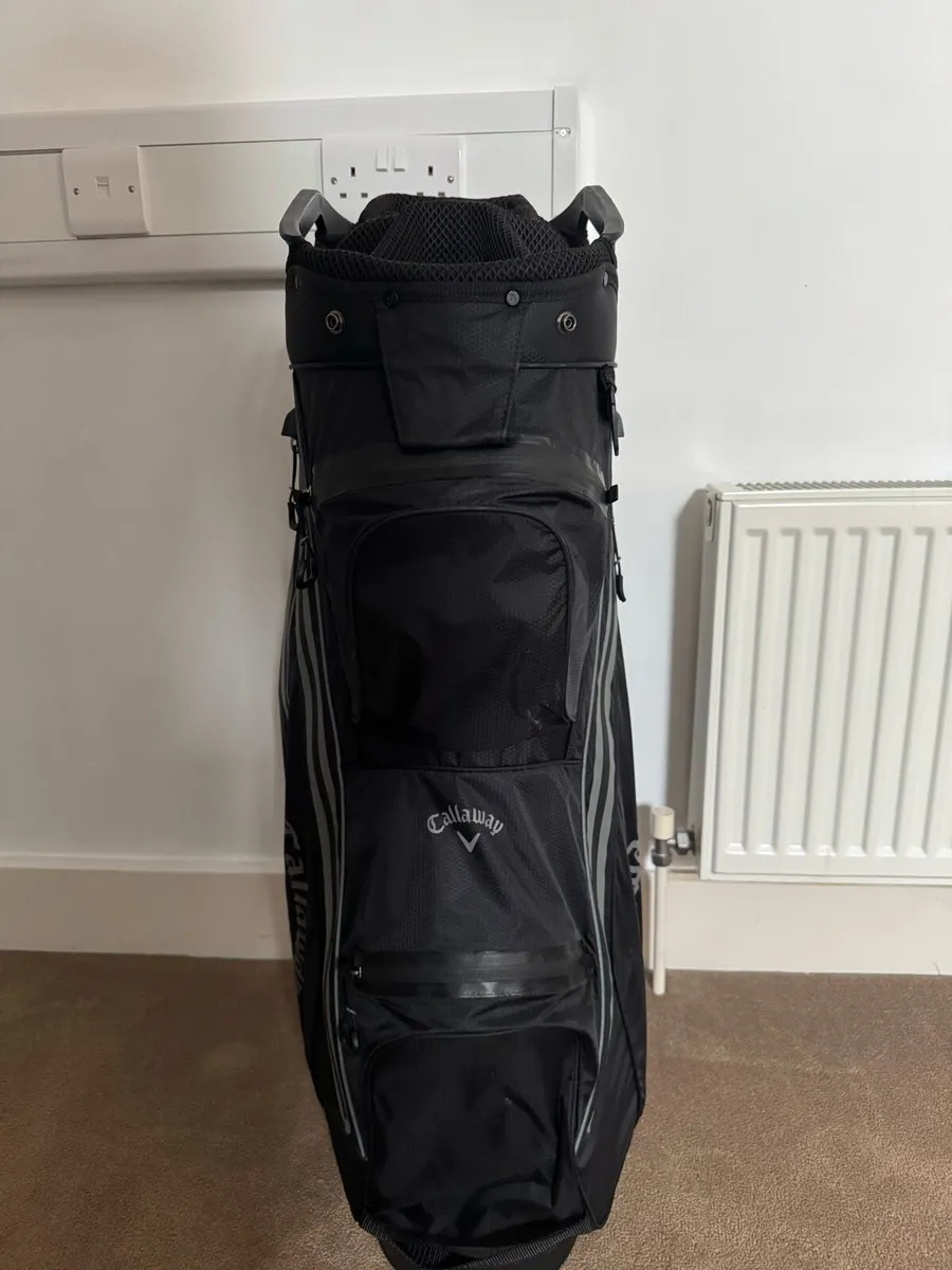 Callaway Chev Dry Cart Bag - Image 1
