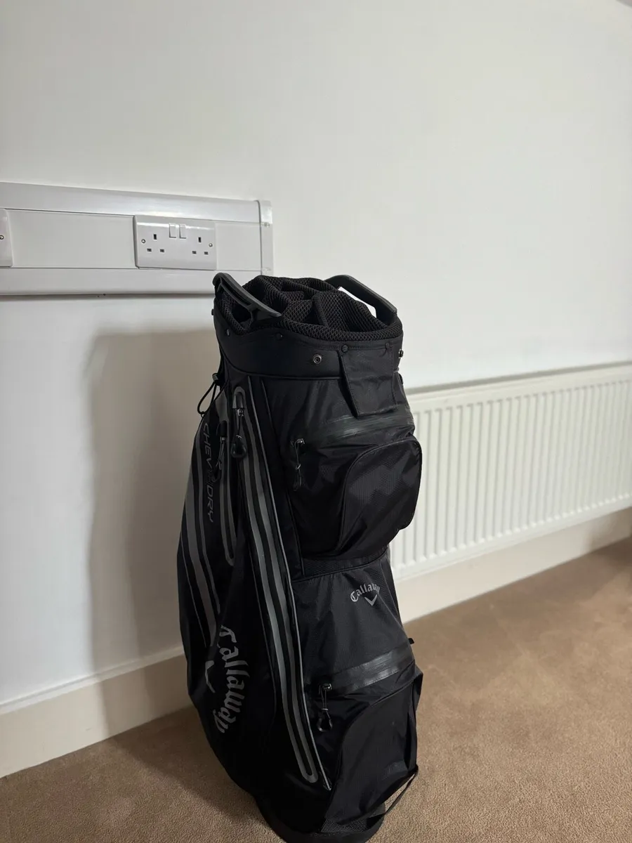Callaway Chev Dry Cart Bag - Image 3