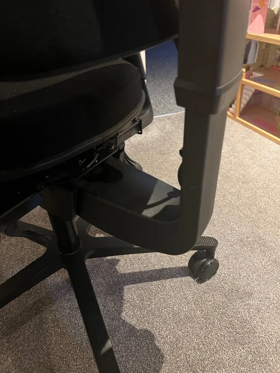 Ergonomic Office Chair - Image 3