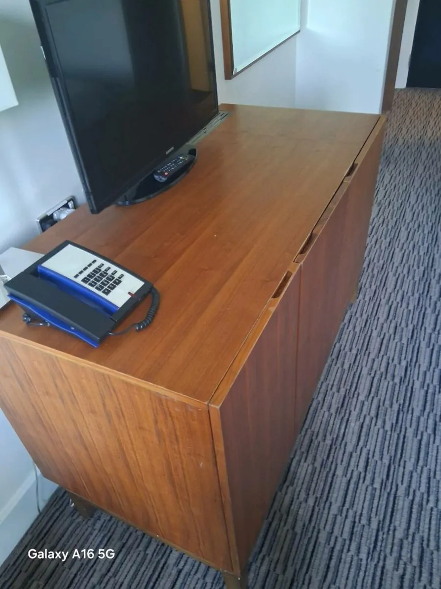 Tv unit - Image 1