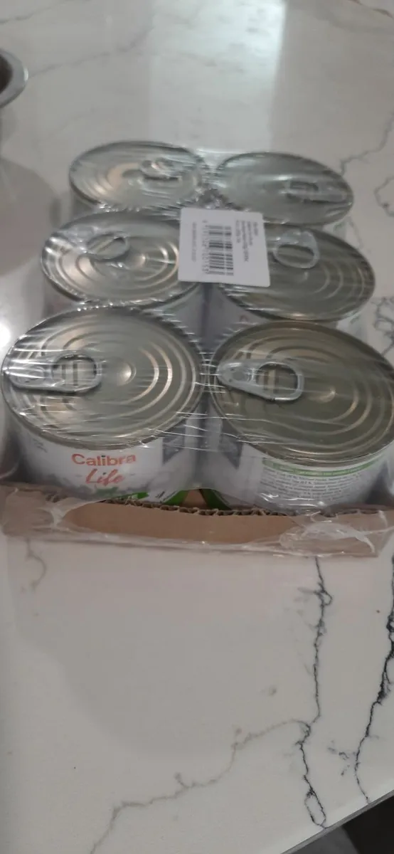 Tins of Calibra Hypoallergenic cat food - Image 3