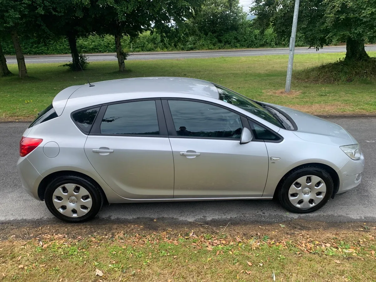 Opel Astra - Image 4