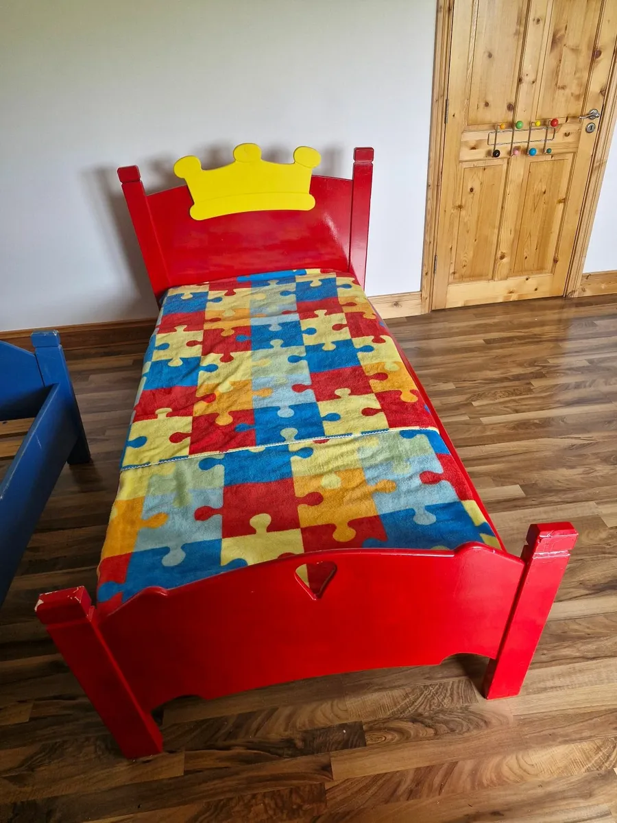 Bedroom furniture - Image 4