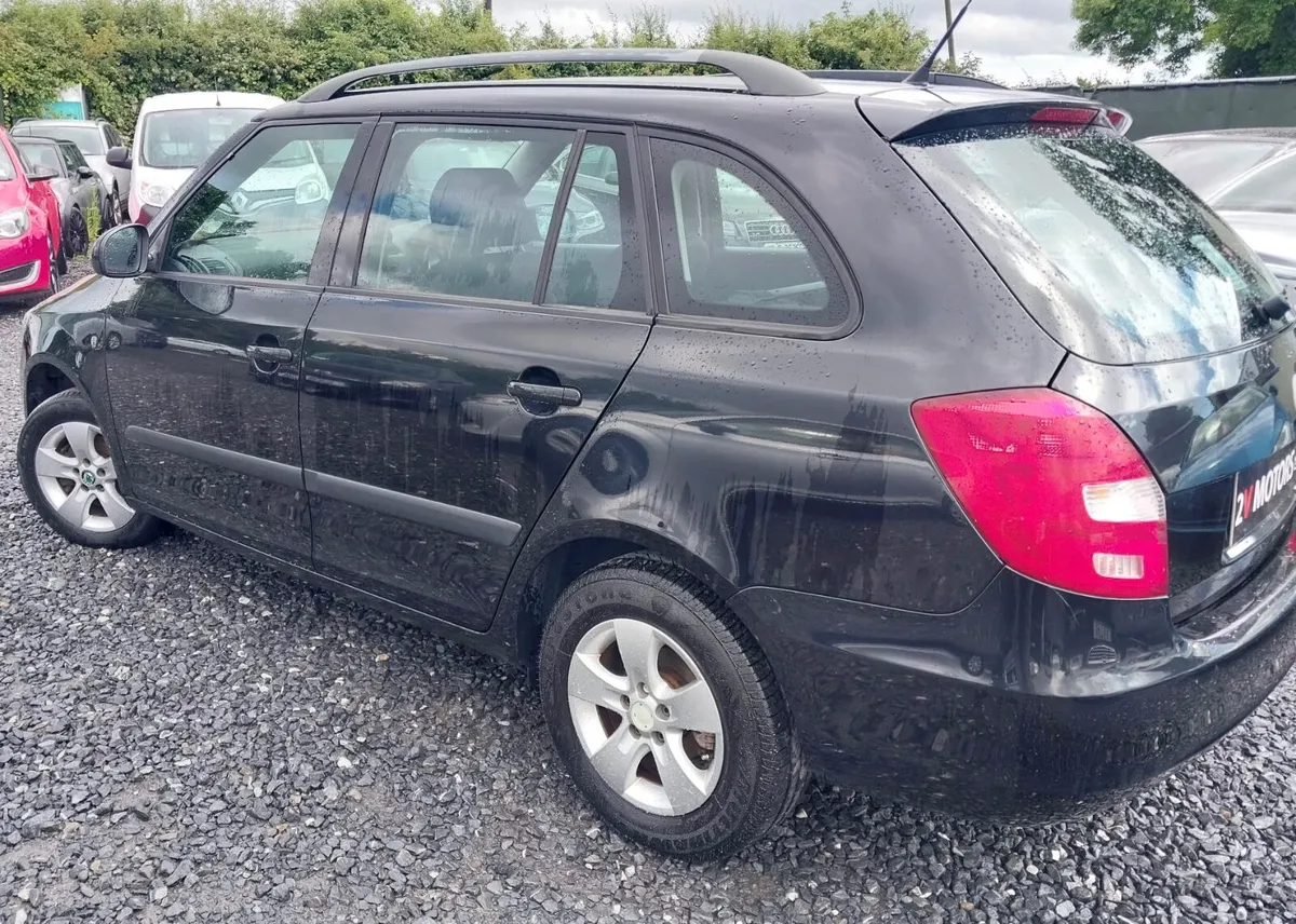 🔵 Skoda Fabia AMBIENTE 1.6 TDI 75BHP LOW KM - Image 3