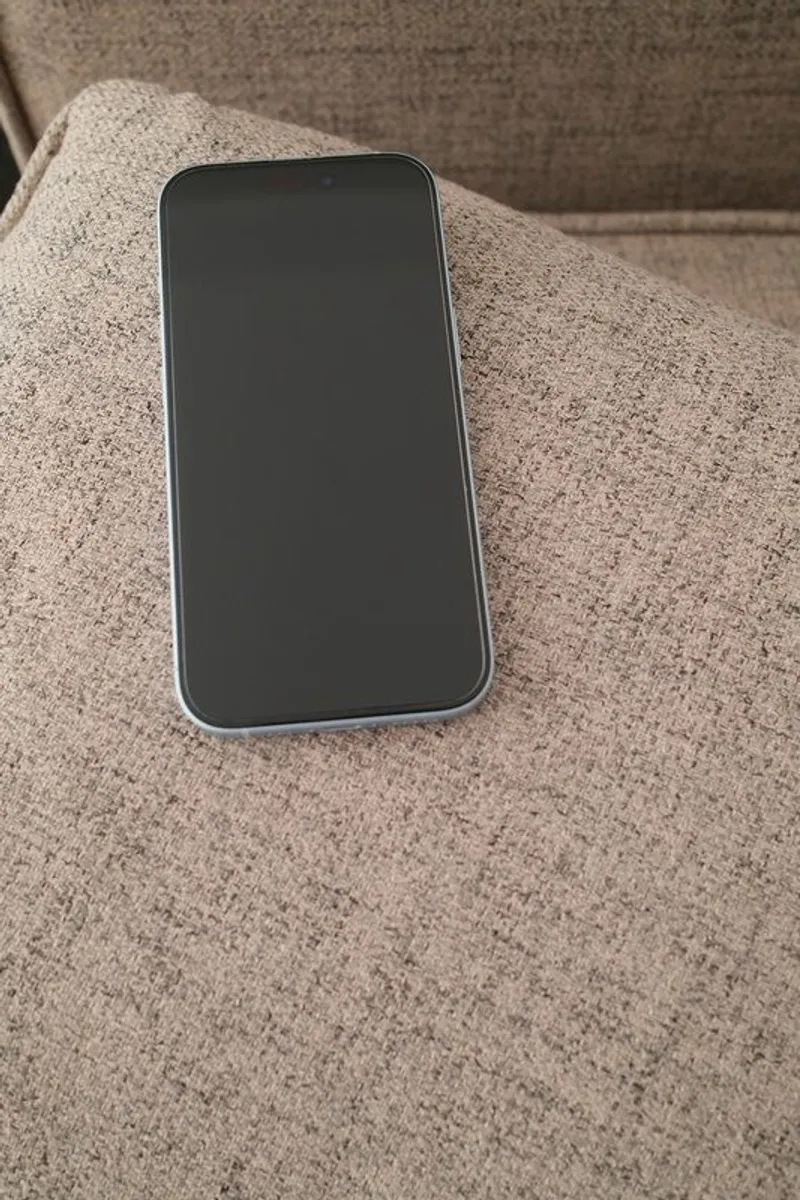 iPhone 15 (unlocked) 512GB, Blue (like new) - Image 3