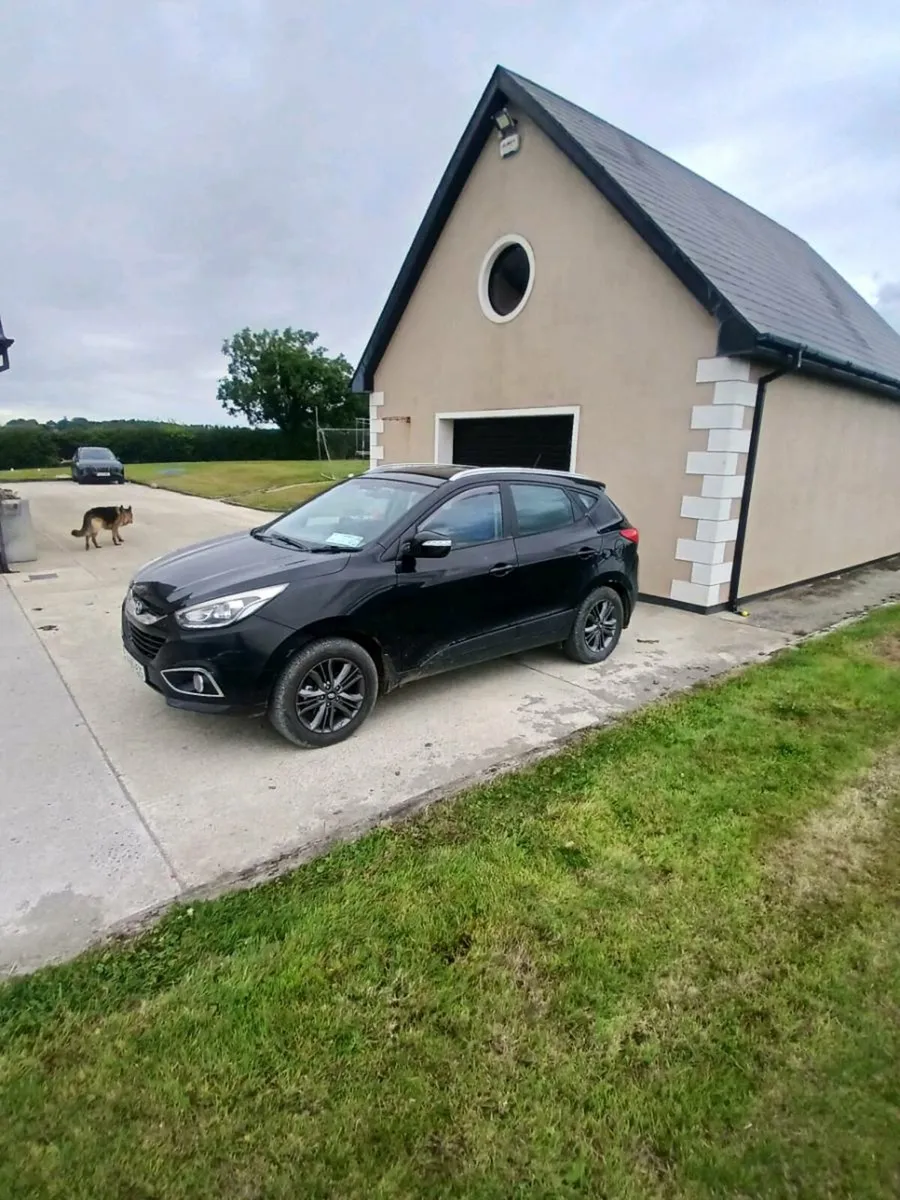 Hyundai ix35  4x4 - Image 2