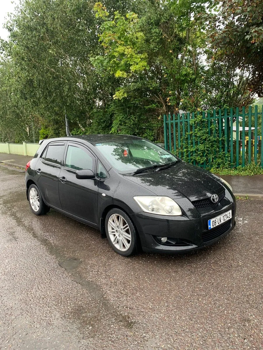 Toyota auris sr tax and tested - Image 1