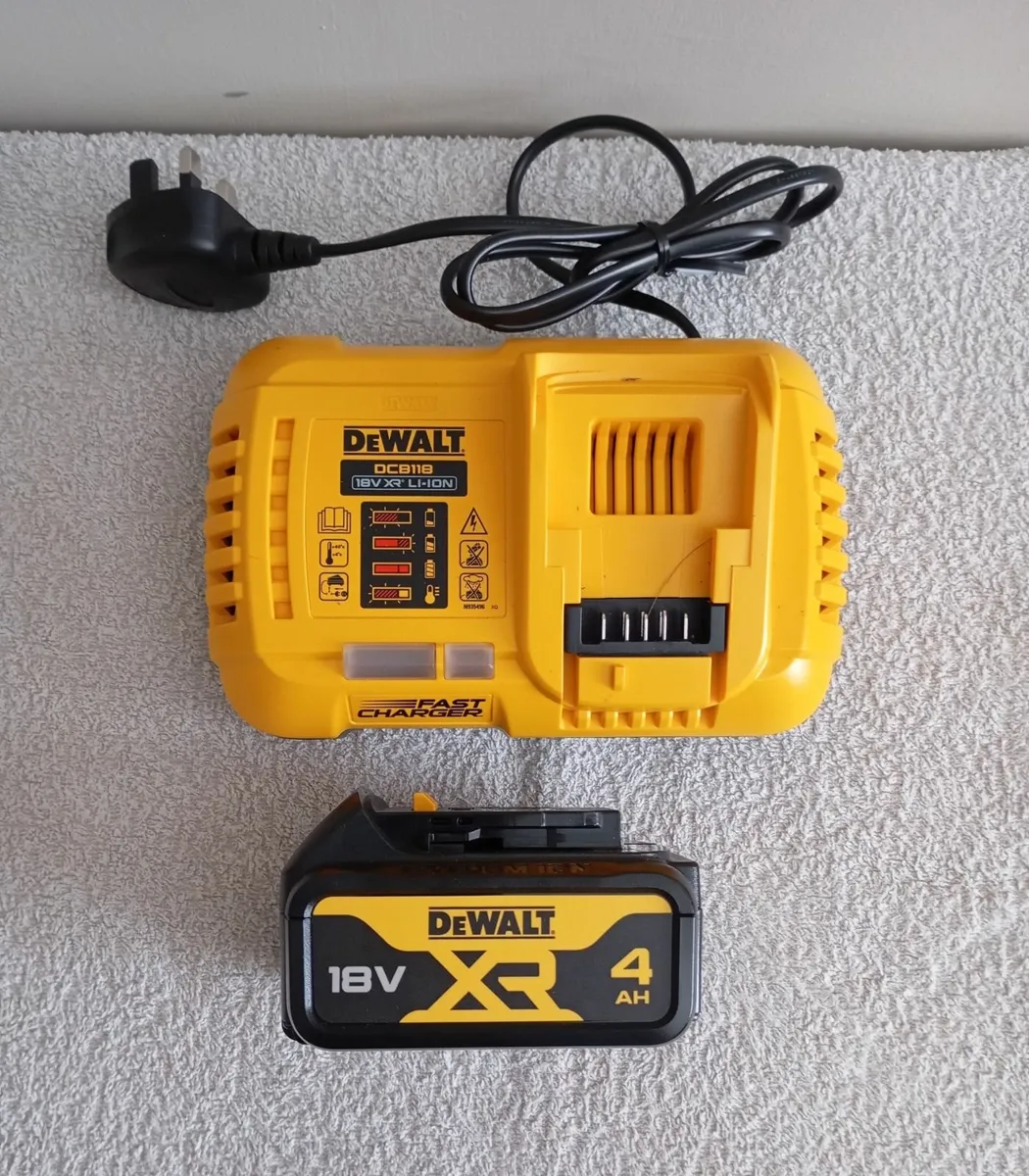 DeWalt Fast Charger and 4ah Battery (New) - Image 1