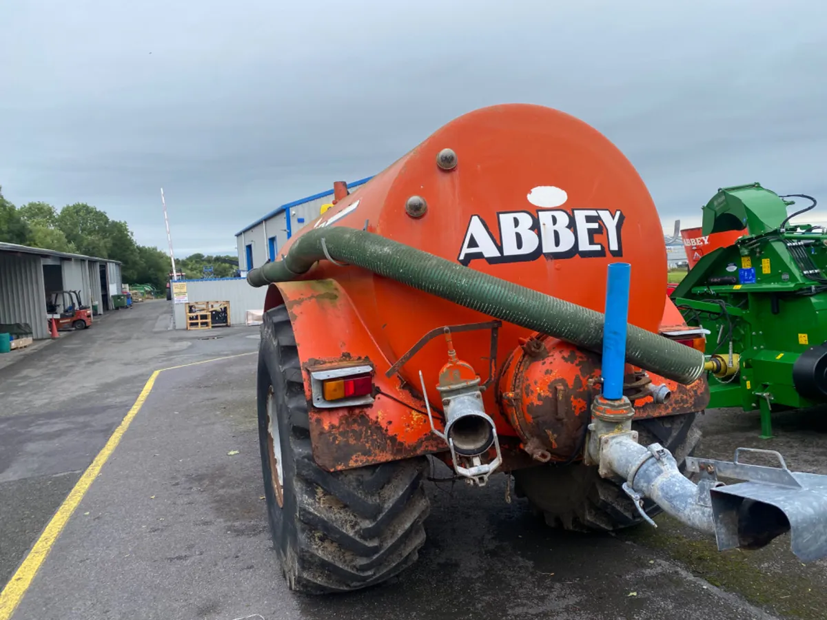 Abbey 2250 Tank - Image 3