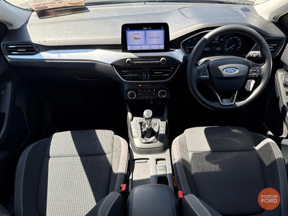 Ford Focus 1.5 Tdci Zetec 120PS - Image 2