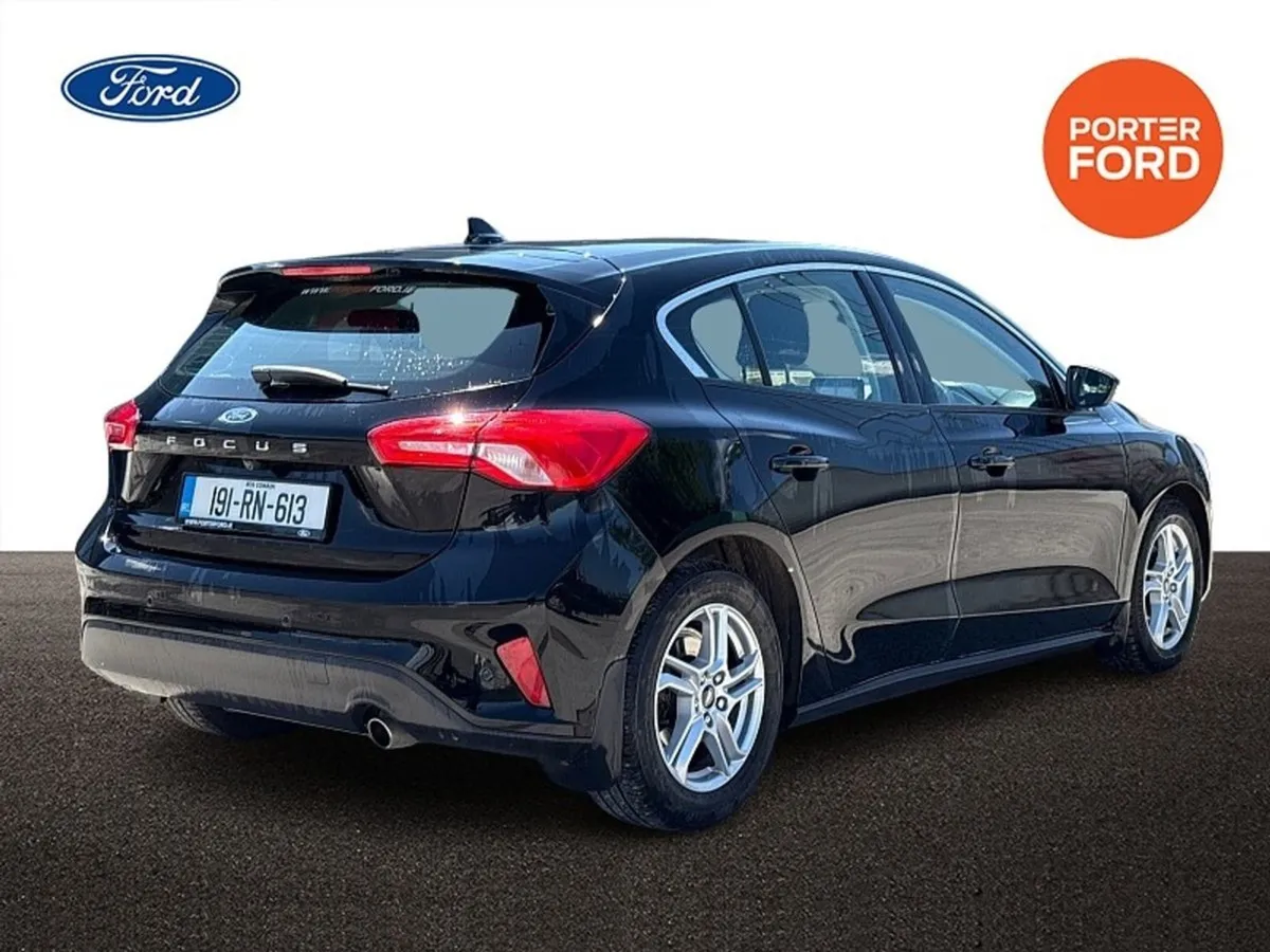 Ford Focus 1.5 Tdci Zetec 120PS - Image 3
