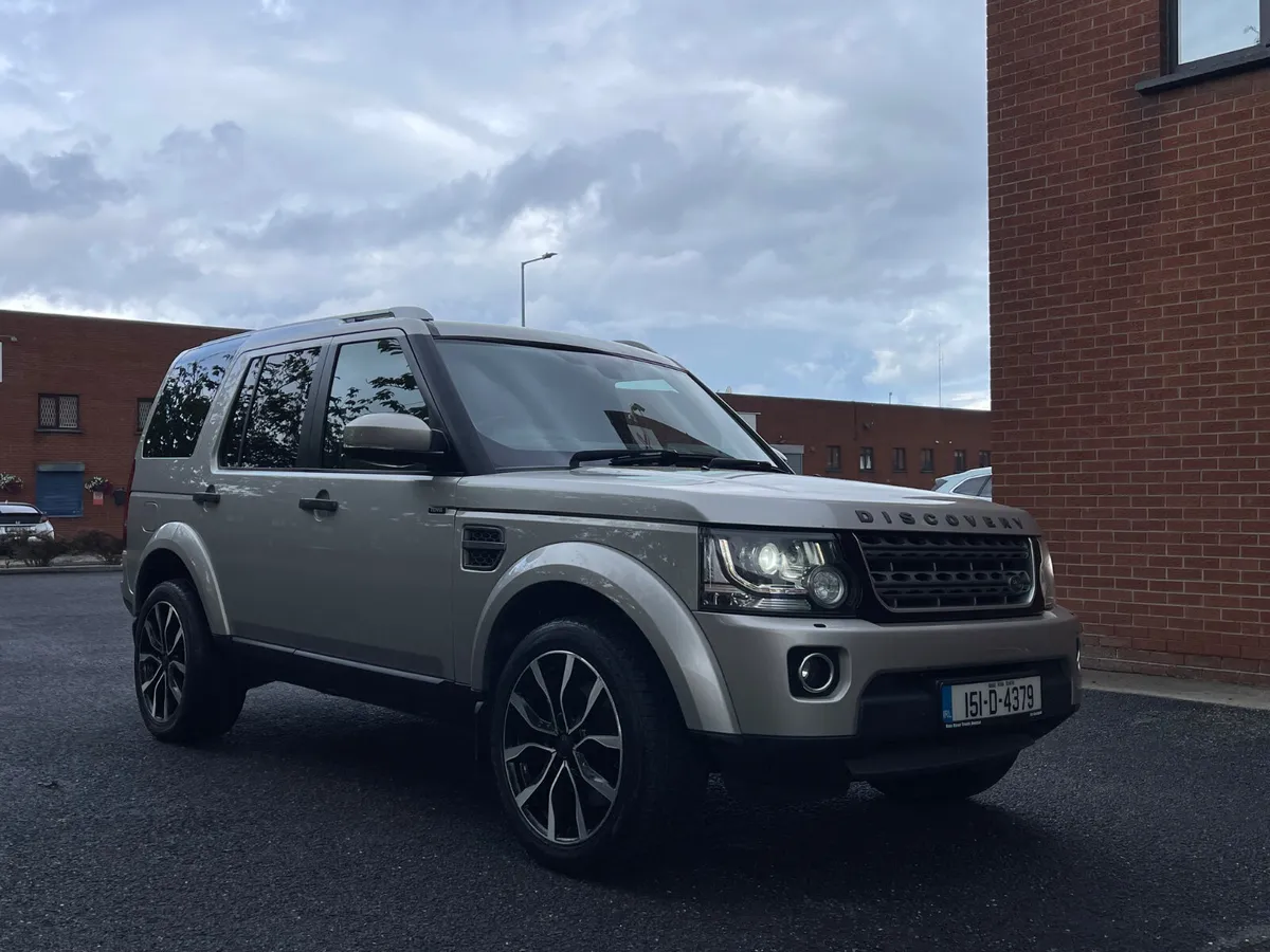 Land Rover Discovery 2015 3.0 TDV6 CREWCAB - Image 1