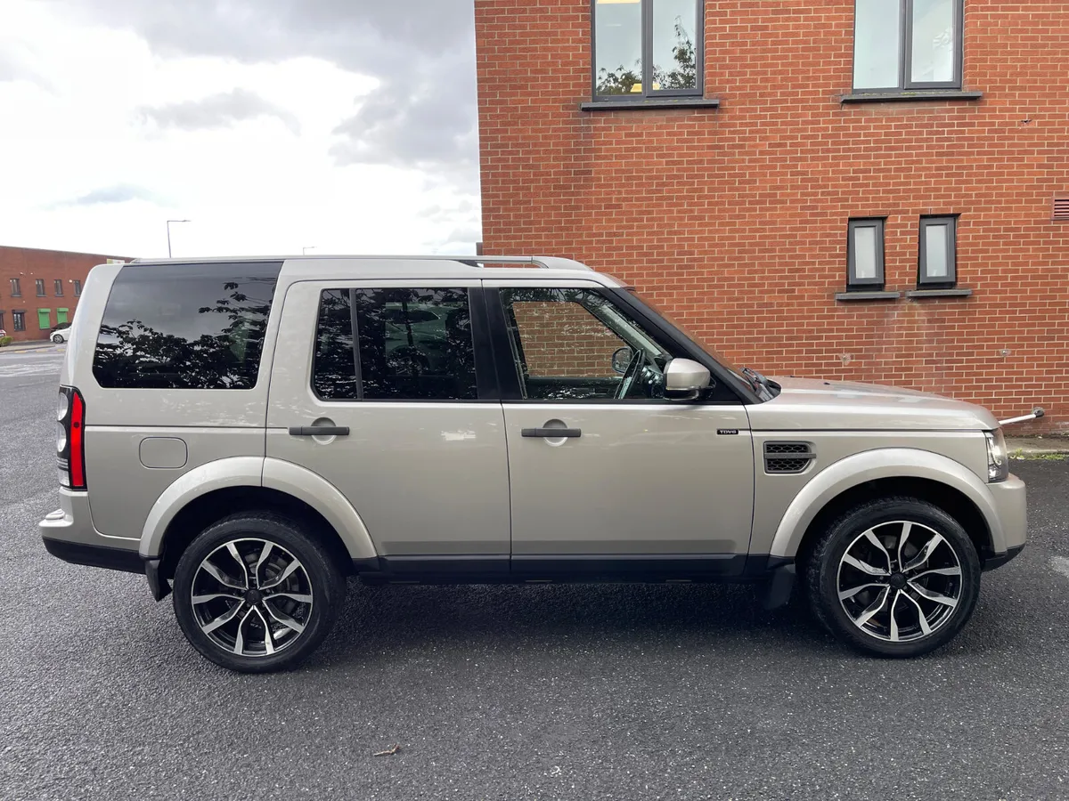 Land Rover Discovery 2015 3.0 TDV6 CREWCAB - Image 2