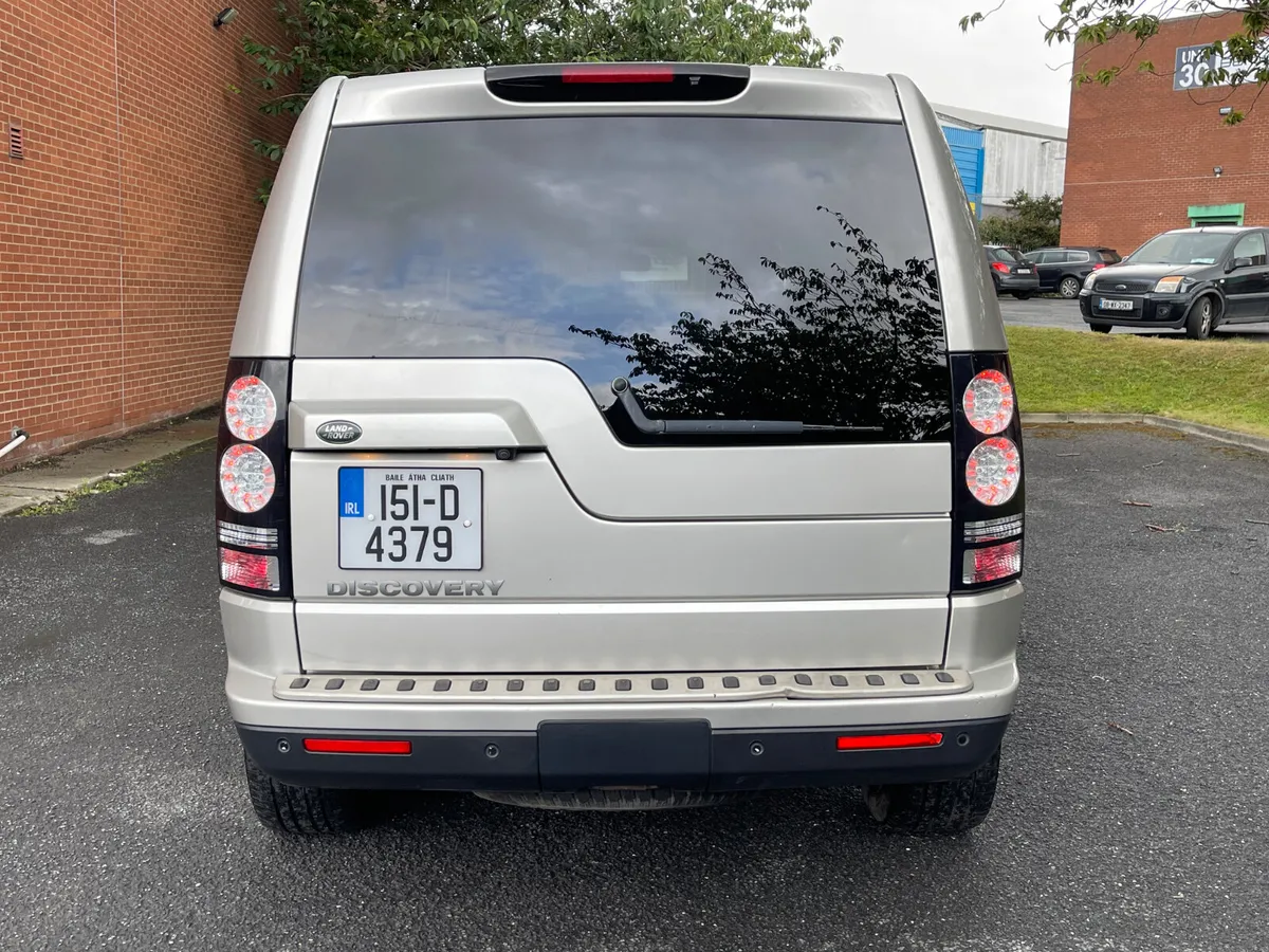 Land Rover Discovery 2015 3.0 TDV6 CREWCAB - Image 4