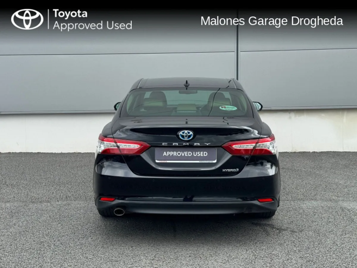 Toyota Camry 2.5 Hybrid Platinum Edition Call Now - Image 4