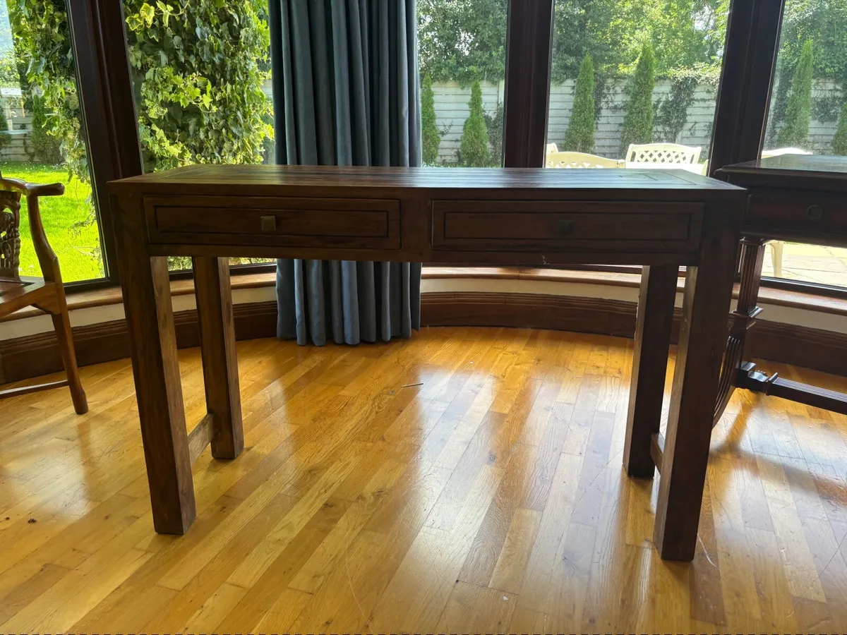 Wooden table - Image 1