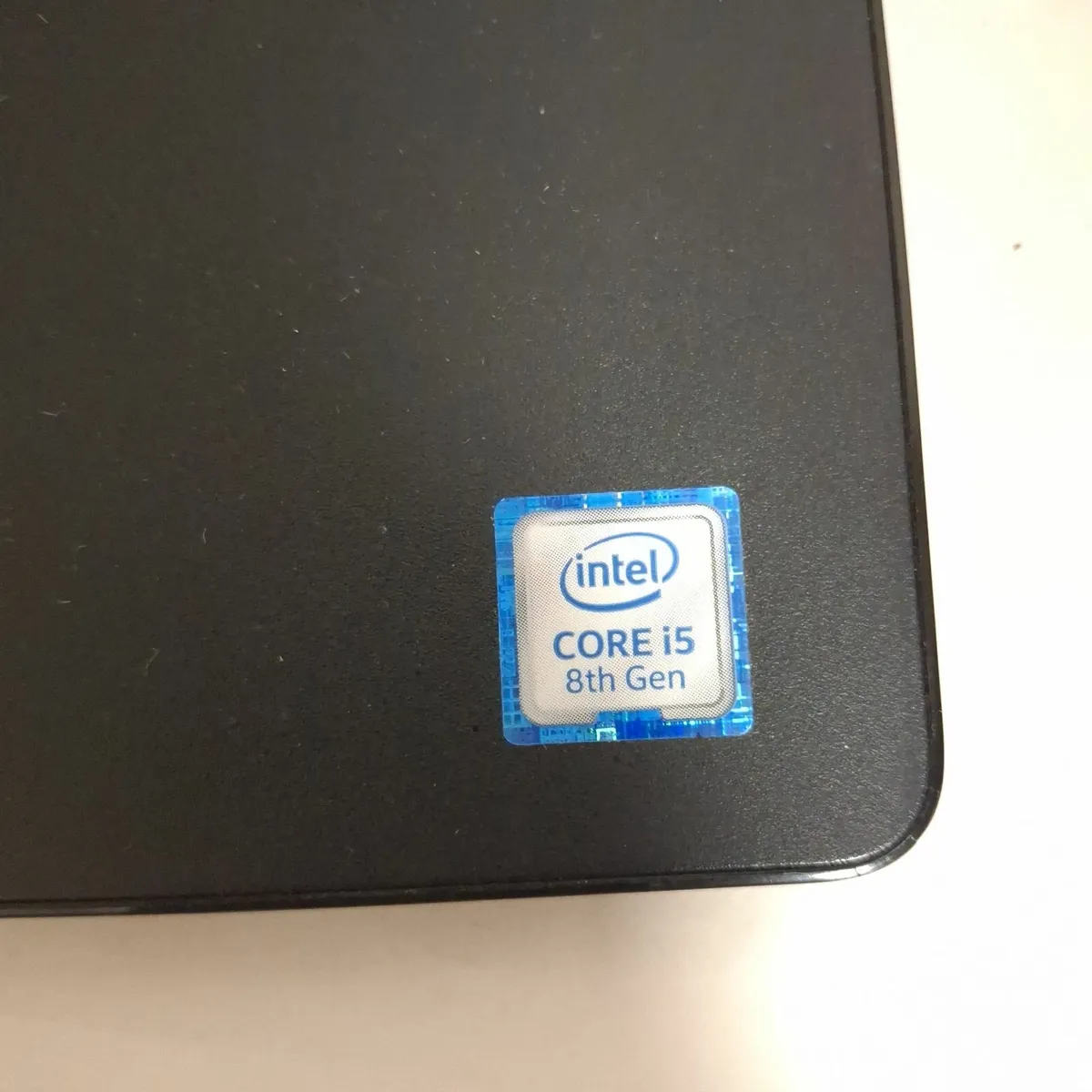 Dell Latitude 3500 | i5-8265U | 16GB RAM Laptop - Image 2
