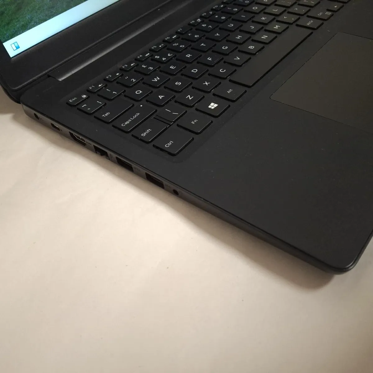 Dell Latitude 3500 | i5-8265U | 16GB RAM Laptop - Image 3