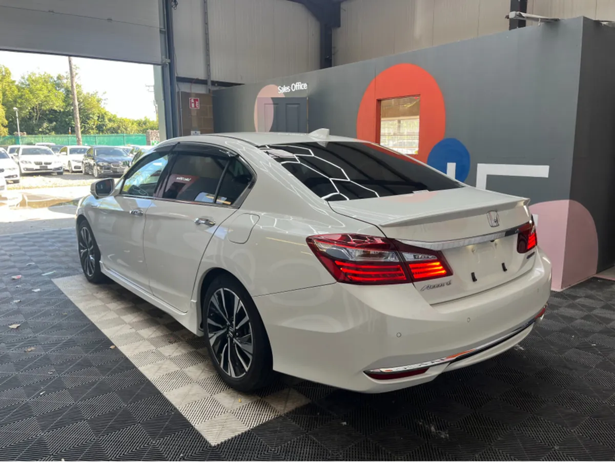 Honda Accord HONDA ACCORD 2.0 HYBRID / 109k KMs / - Image 4