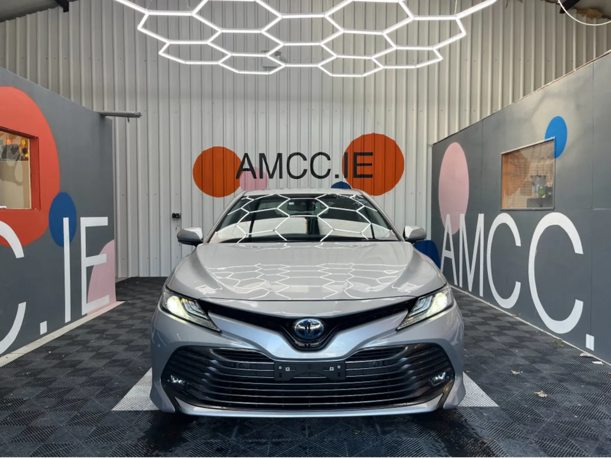 Toyota Camry TOYOTA CAMRY 2.5 HYBRID / ONLY 20k KM - Image 2