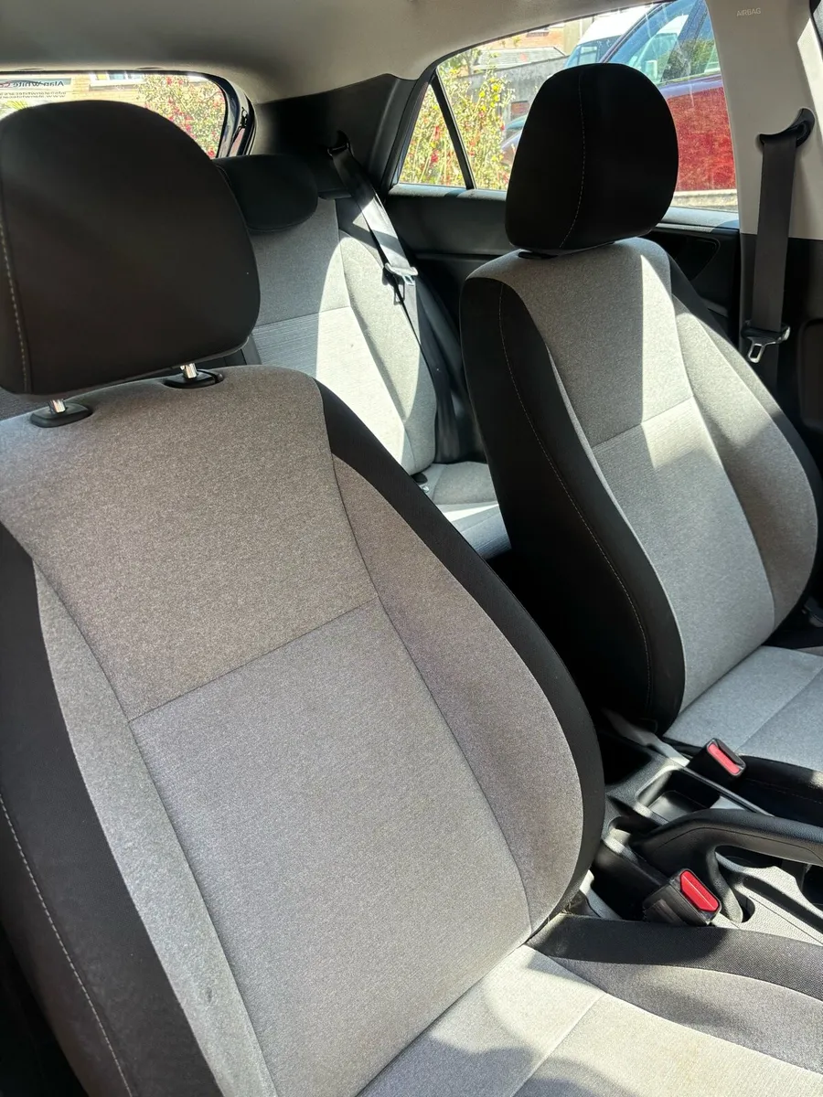 Hyundai i20 - Image 2