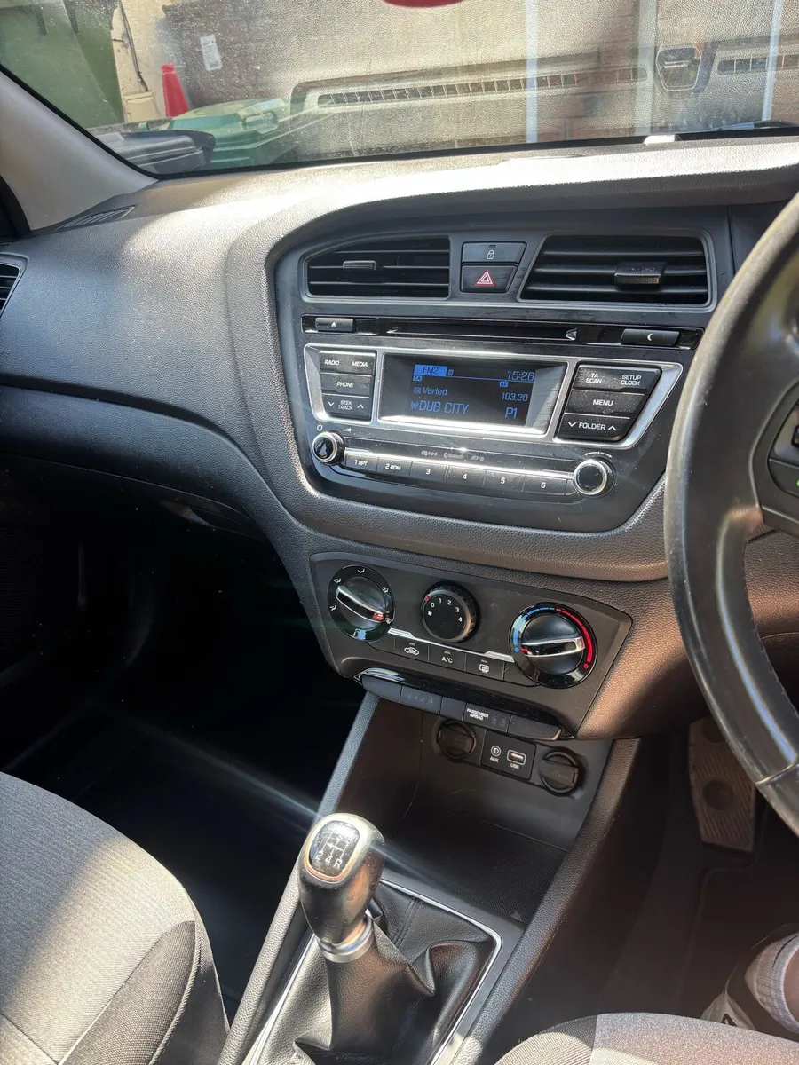 Hyundai i20 - Image 3