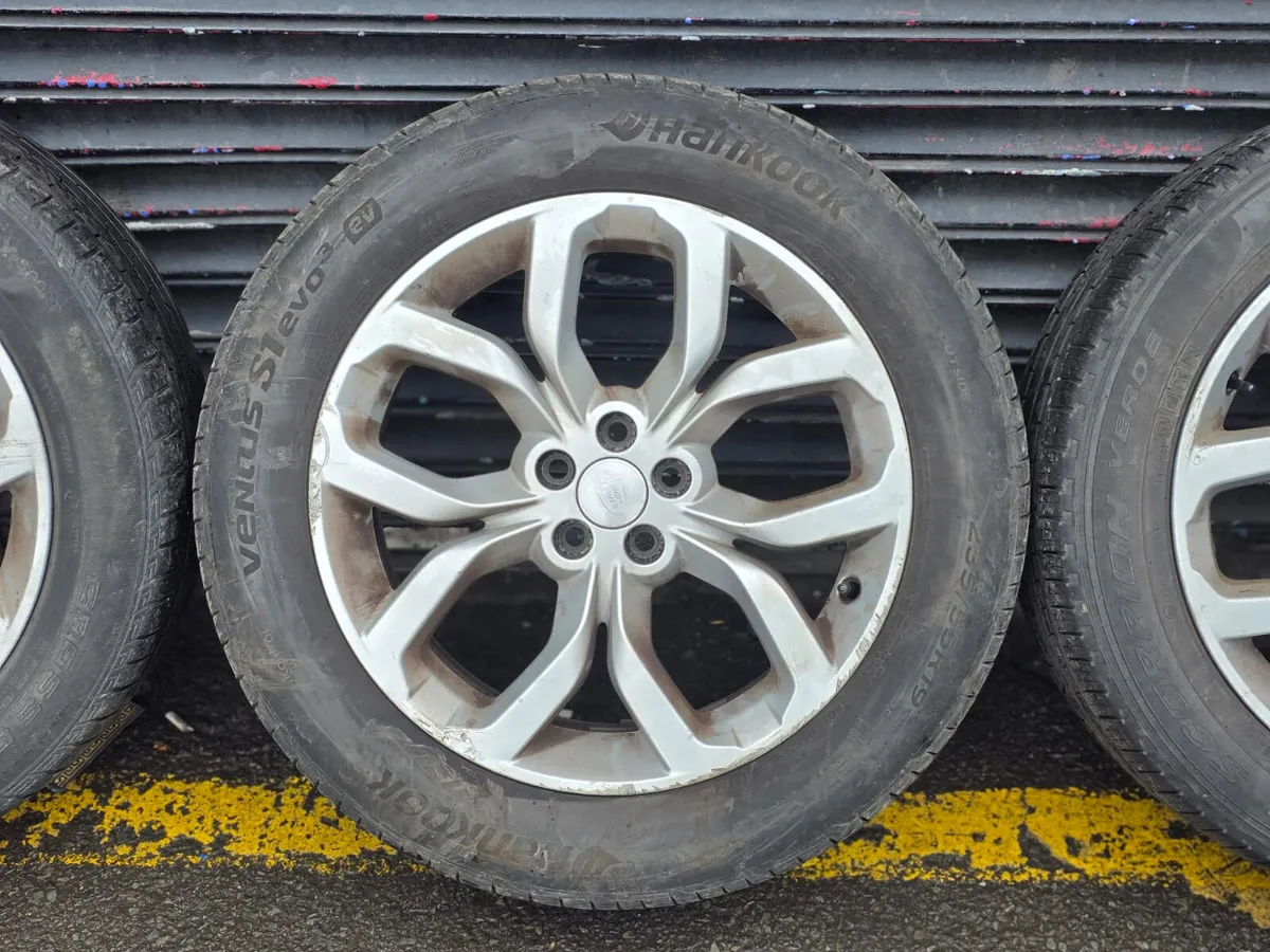 4 Genuine Landrover/Rangerover 19" Alloys - Image 1