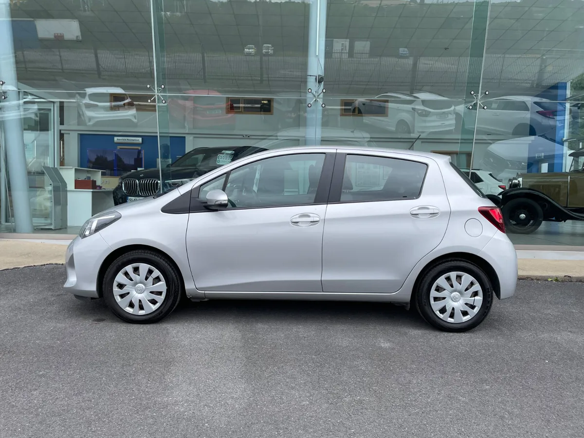 Toyota Yaris 2017 - Image 3