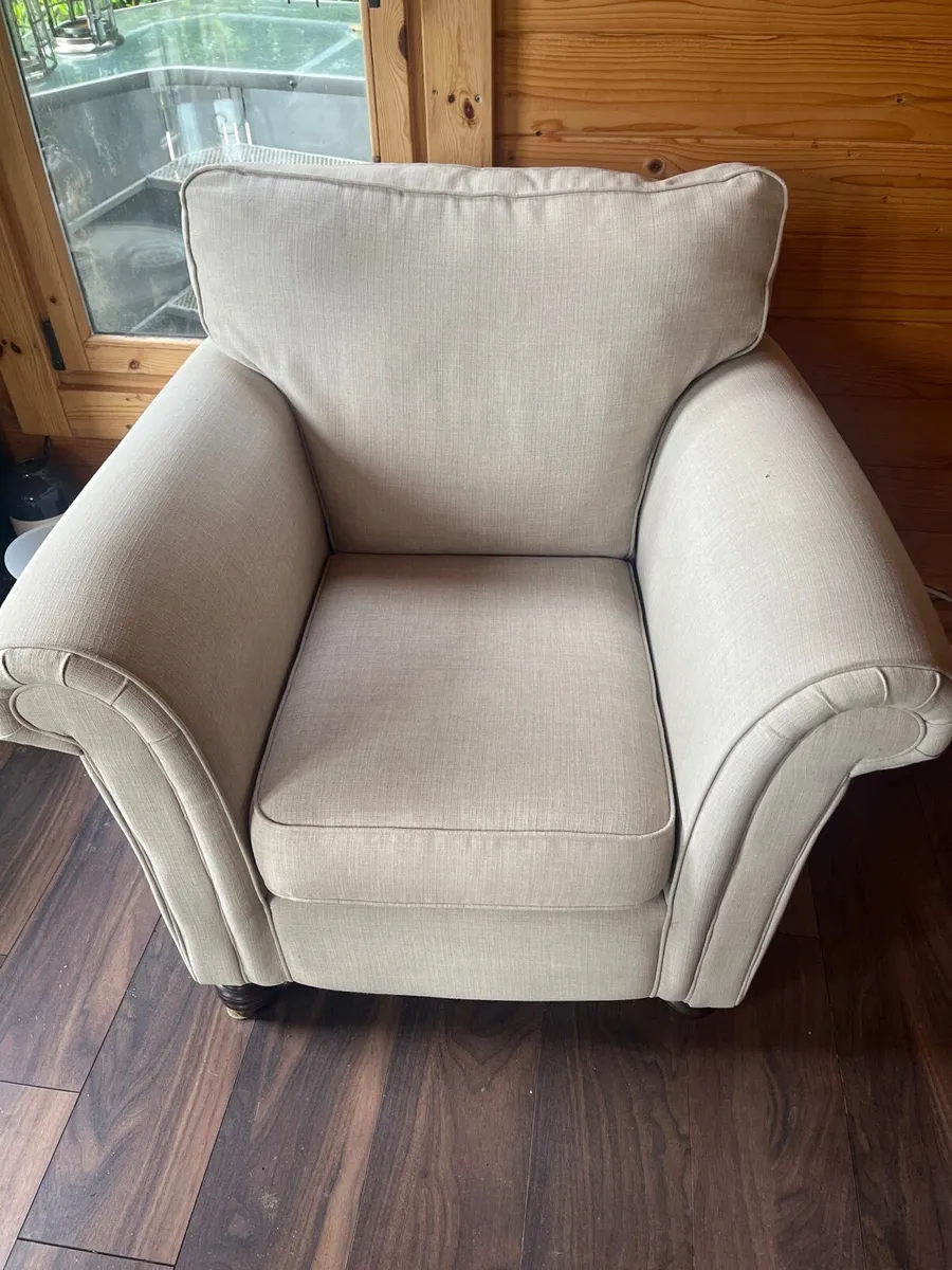 Armchair - Image 2