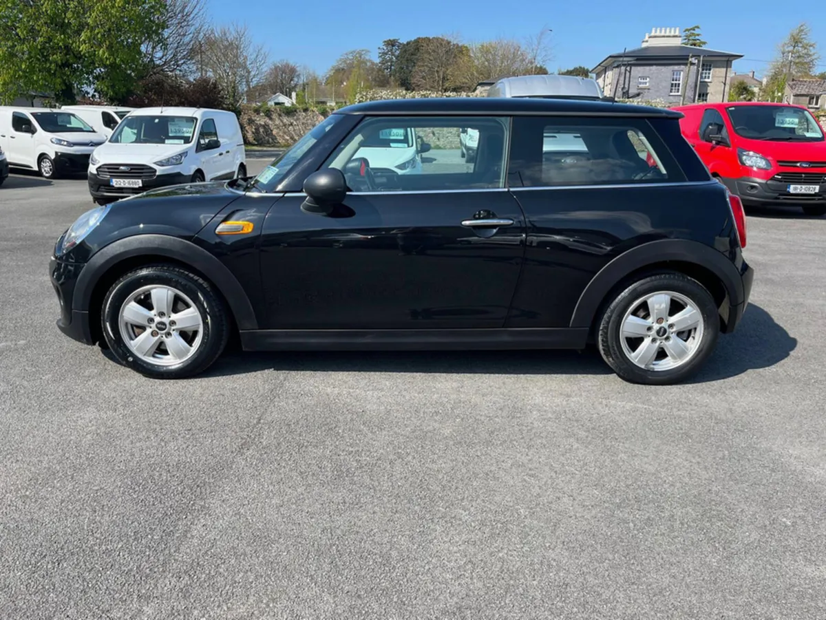 Mini Cooper ONEDHATCH D XN12 2DR ONE - Image 2