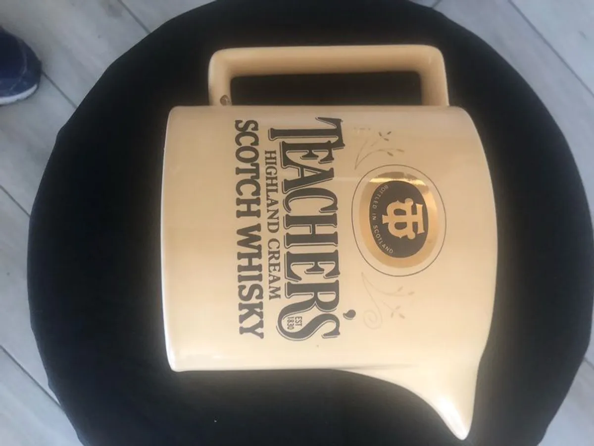 Old whiskey jugs - Image 2
