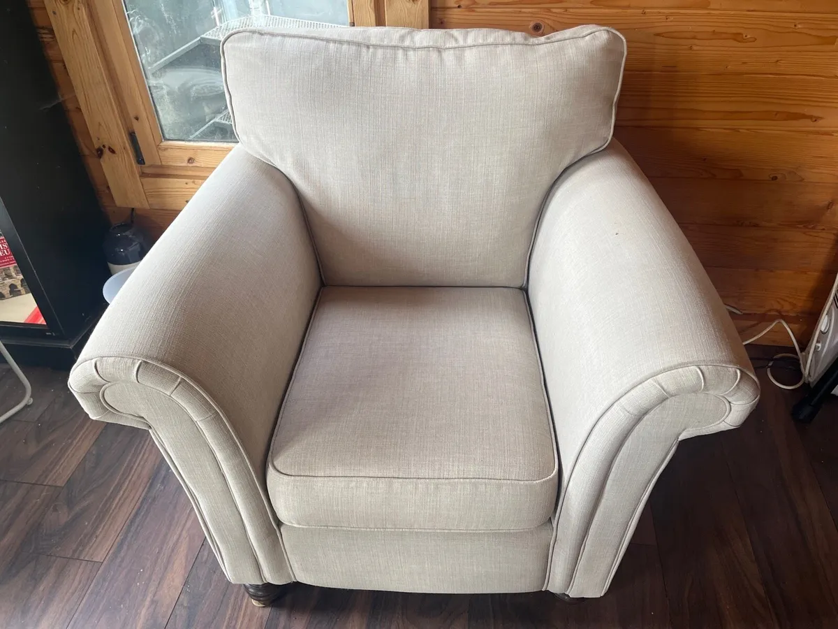 Armchair - Image 1