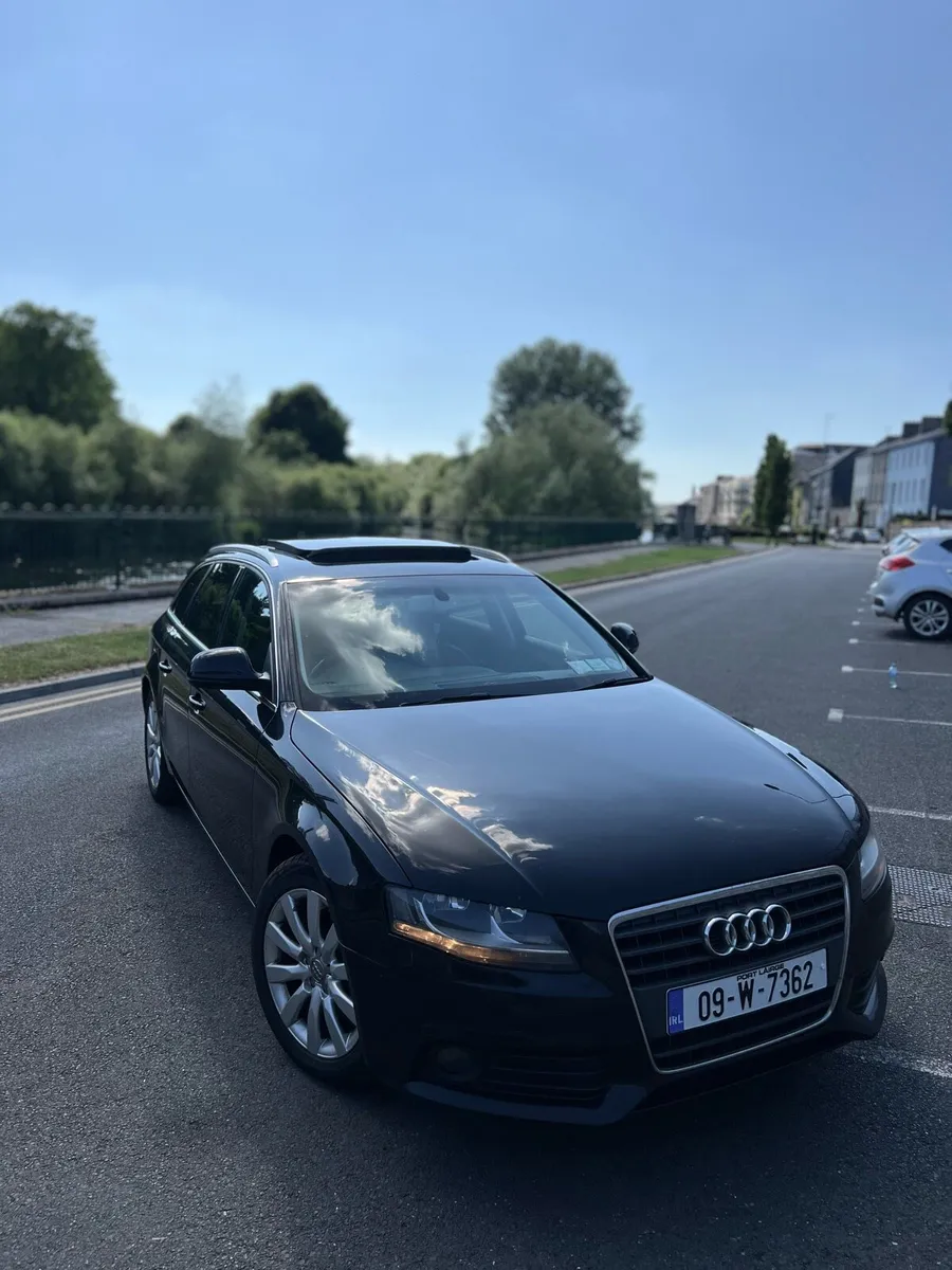 Audi A4 panoramic - Image 1