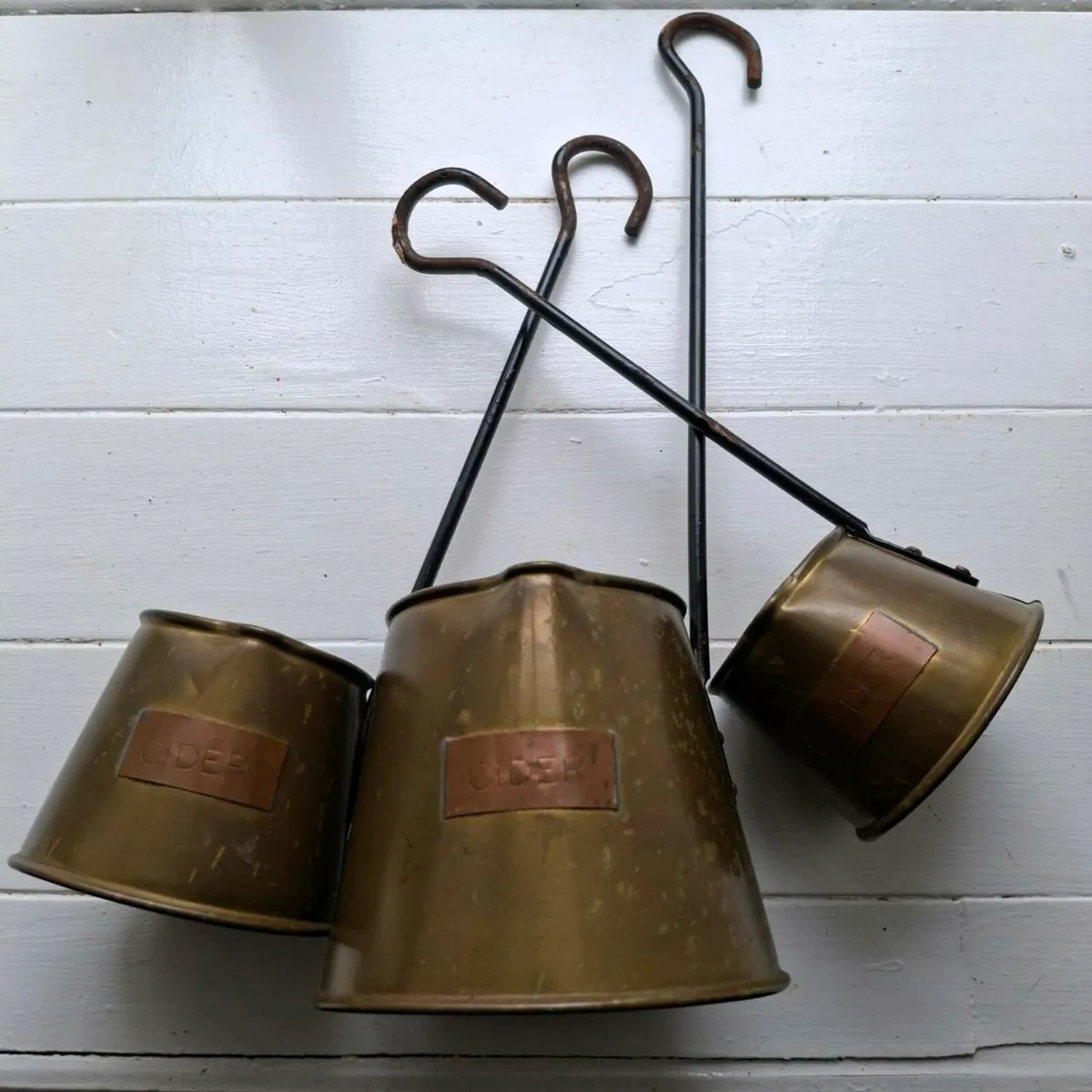 Se of 3 Brass Cider Measures - Image 1